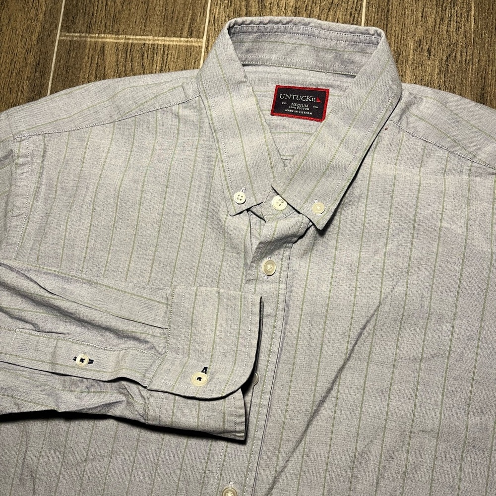 Untuckit Men's Striped Shirt Size Medium Blue Green Long Sleeve Button Down